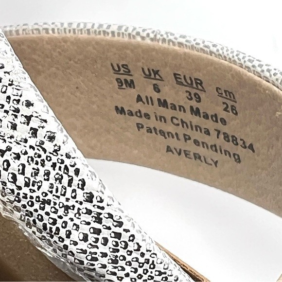 Life Stride Womens Size 9 Silver White Open Toe Dress Sandals Heels Shoes - Picture 11 of 12